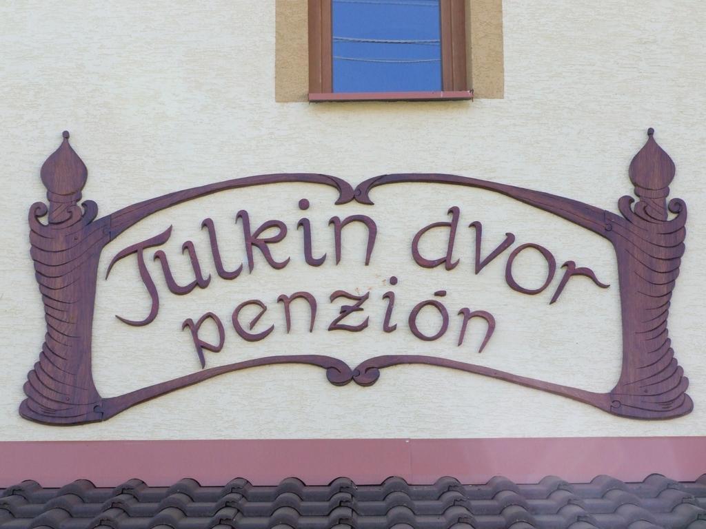 Penzion Julkin Dvor Krupina Extérieur photo